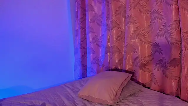 riley_bensongh's Live XXX Chat