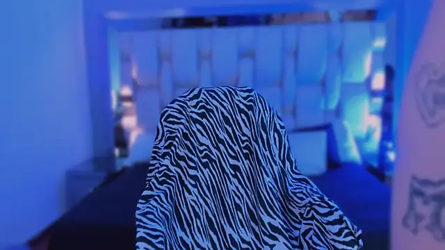 revenmiller_'s Live XXX Chat