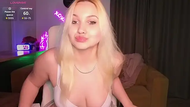 adrelaxina's Live XXX Chat