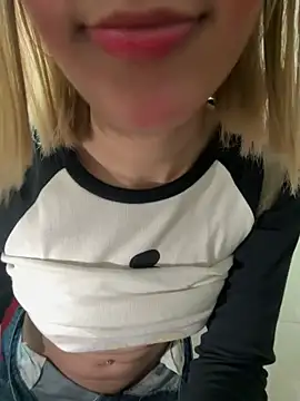 SweetBunnyGF – Naživo XXX chat