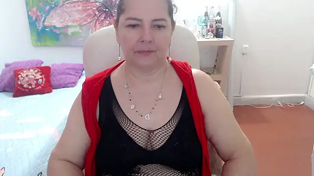 leonela_69: онлайн-секс-чат