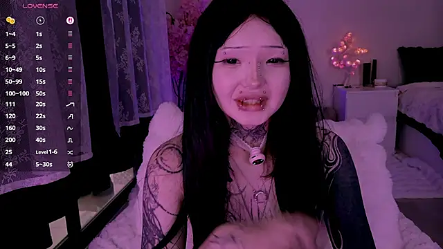 Lein_Bone élő XXX-chatje