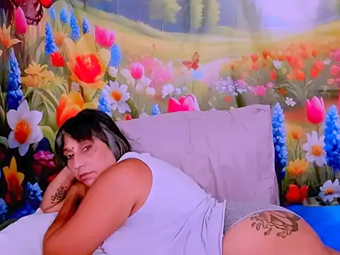 indianroxy Chat XXX live