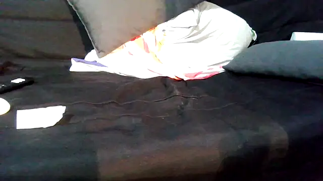 petite-Alondra's Live XXX Chat