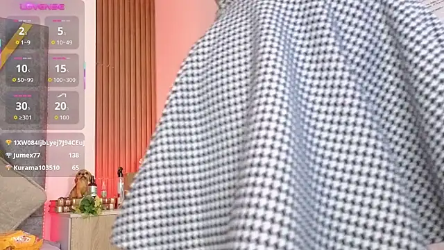 Chat +18 de Cintiia_Holmes ao vivo