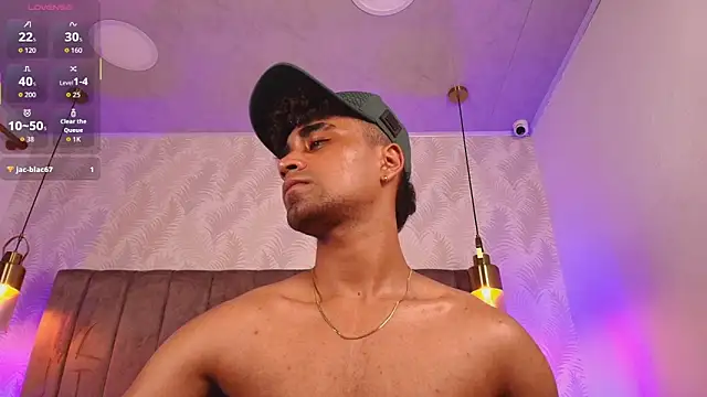 Jacob_606 élő XXX-chatje