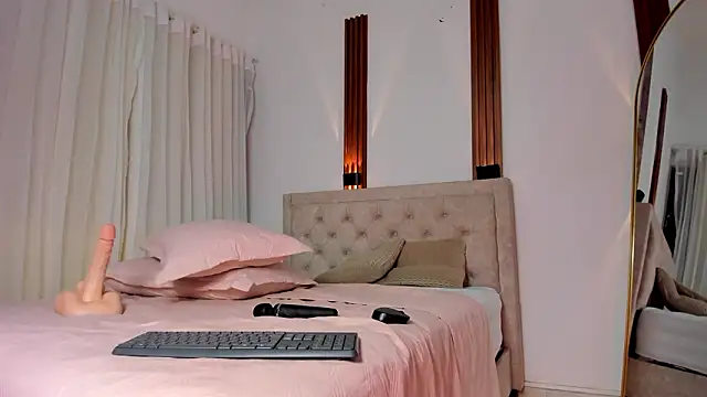 KatieBoison's Live XXX Chat