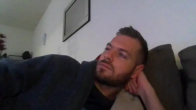 THE_CHEEKY_ALPHA's Live XXX Chat