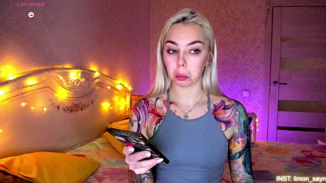 دردشة LillyMoure_ الجنسية المباشرة