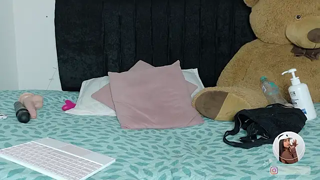 Chat +18 de Natashaparker__ ao vivo