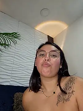Chat +18 de LizzRouse ao vivo