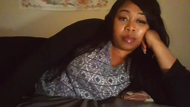 Chat +18 de angeliquebelcali ao vivo