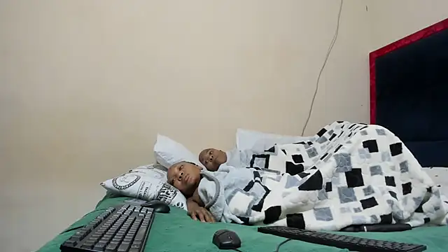 Chat +18 de xxBoobieGal ao vivo