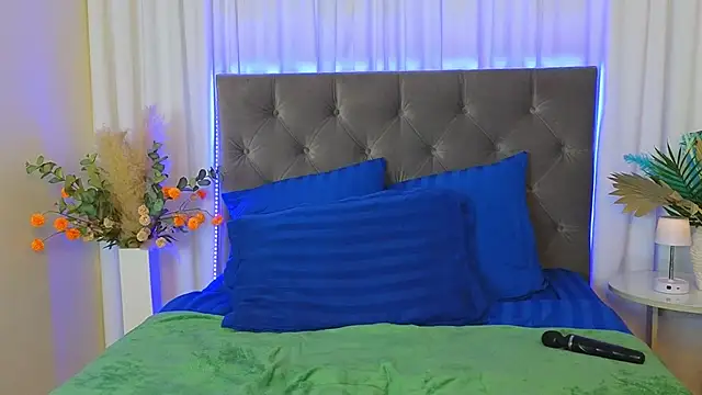 Ariana_Petite Adlı Modelin Canlı XXX Sohbeti