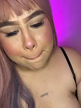 Mia_Carters Adlı Modelin Canlı XXX Sohbeti