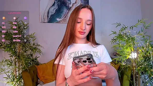 miiss__lulu: απευθείας συνομιλία ΧΧΧ