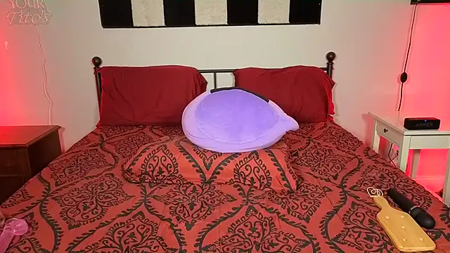 DakotaCharm's Webcam Show