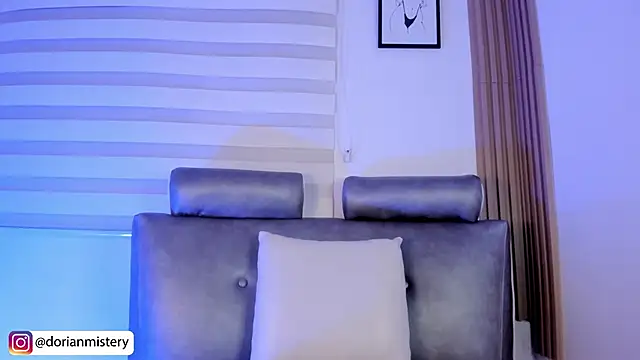 Dorianmistery2322_ Adlı Modelin Canlı XXX Sohbeti