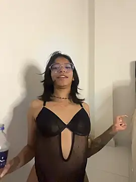 Chat +18 de TweetiePieXXX ao vivo