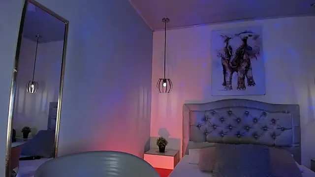 Chat +18 de ayshel__ ao vivo