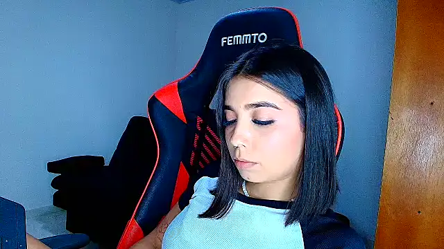 Rousse_violett live XXX chat