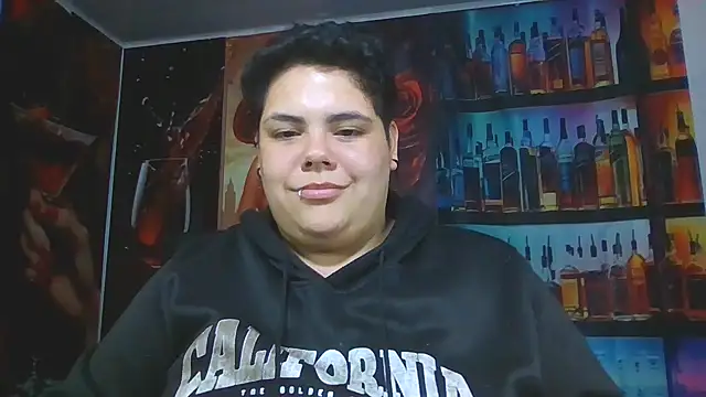 Chatroom XXX en direct de Hailey_Curvy