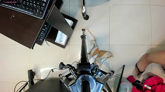 Inaya_Khalifa live XXX chat