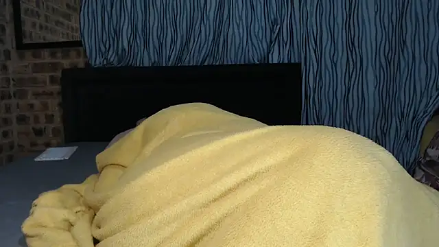 BIGBOOTYXX29のウェブカメラショー