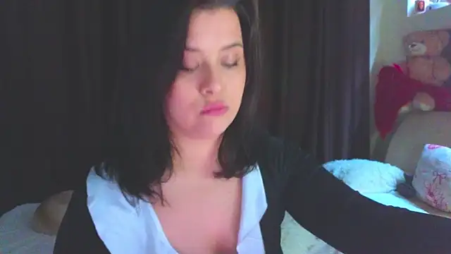 Chat +18 de Malika_uAngel ao vivo