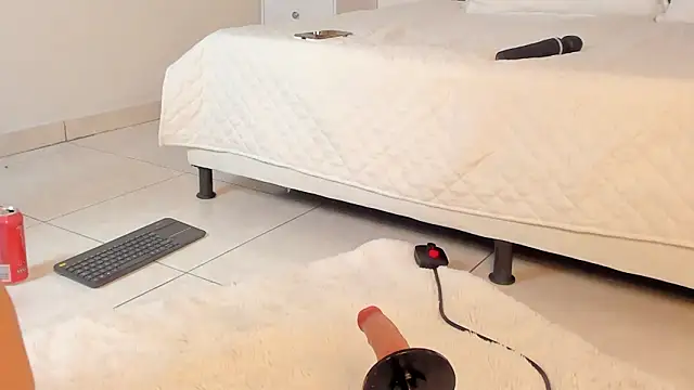 Carly_lopez Adlı Modelin Canlı XXX Sohbeti