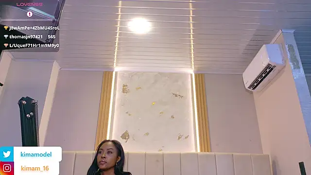 Kima1_ élő XXX-chatje