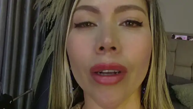 Ammy_Castro: онлайн-секс-чат