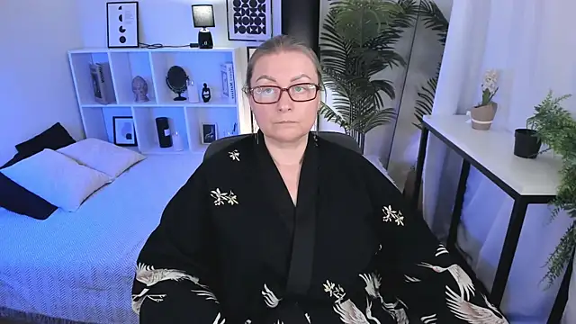 AlexandraKind: онлайн-секс-чат