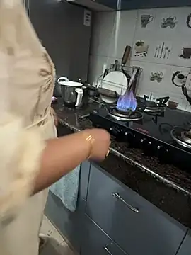 roasted_peanut's Webcam Show