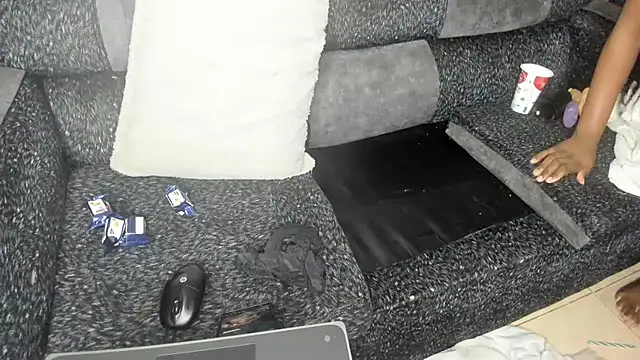 XXX chat uživo modela Tshanduk