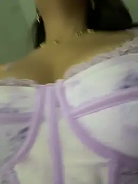 Chat XXX en directo de Baby_morena12