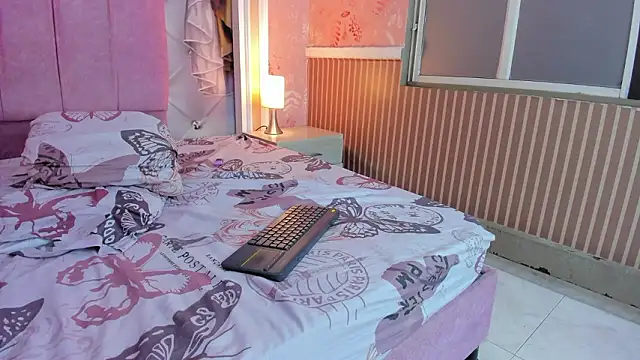 inocent_fire's Live XXX Chat