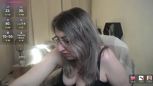 KKMimiKK: онлайн-секс-чат