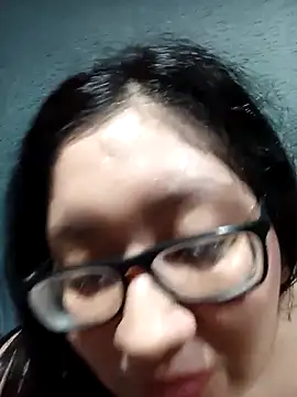 KittyLesly Show in webcam