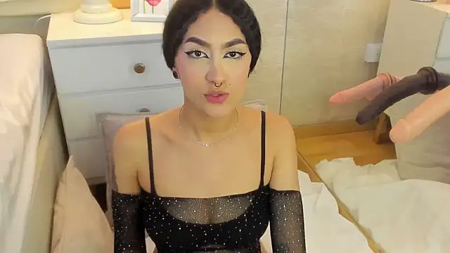 Онлайн чат XXX EllaEvanzz