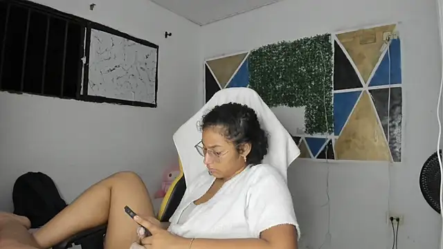 emily_stars1 webkamerás műsora