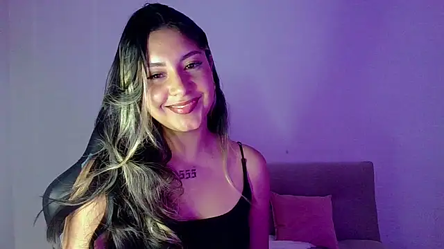 Lia_14_: онлайн-секс-чат