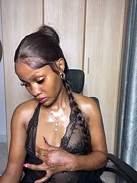 hot-ronn élő XXX-chatje