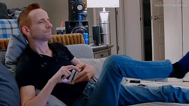 Dilldough405 élő XXX-chatje