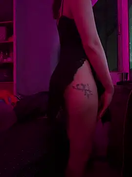 Nina-Chick777: онлайн-секс-чат