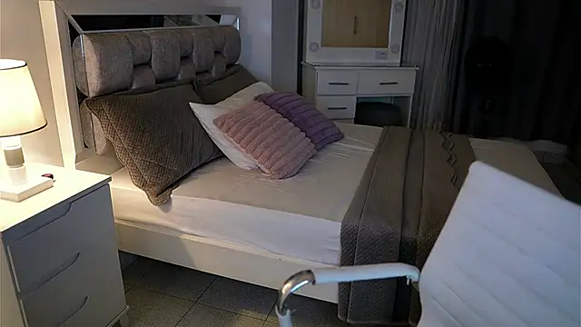 XXX chat uživo modela Camilaa_bueno