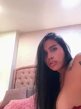 Bella__Wood Webcamshow