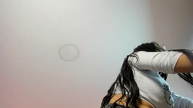 Sasha_Wolff élő XXX-chatje