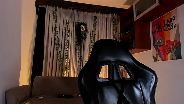 Chatroom XXX en direct de CamileHolmes