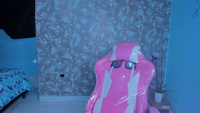 AngelaCoffee élő XXX-chatje